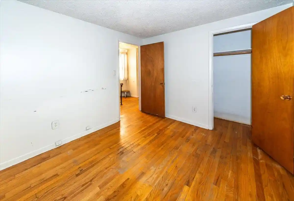 Photo 4 of Single family home for sale at 191 Nunda Ave, Jersey City, NJ 07306 | MLS# 260020730 | Listing updated on 2026-10-19