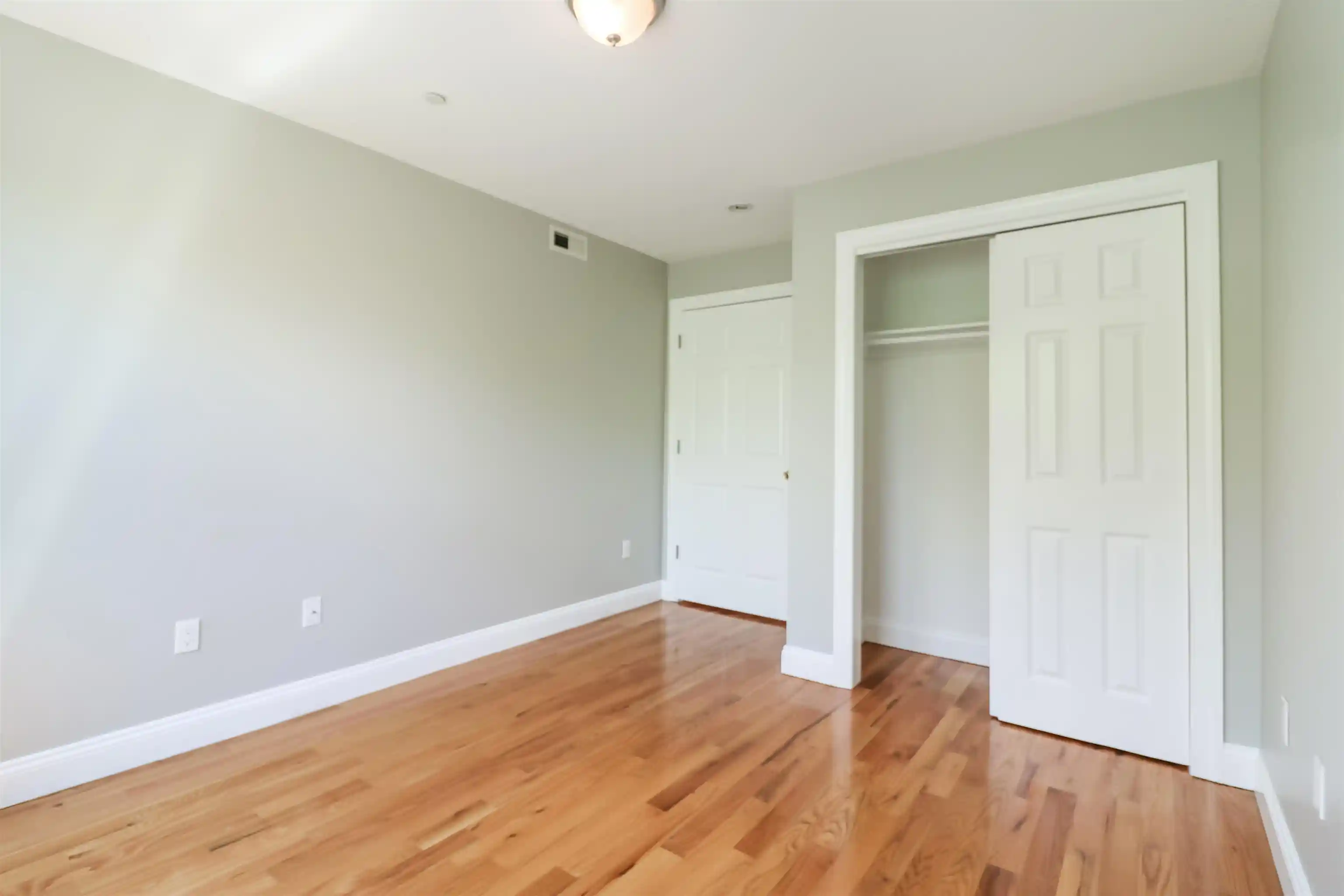 Listing Photo 5 - Condo for sale in building located at 381 Communipaw Ave, Jersey City, NJ 07304 - Unit #401