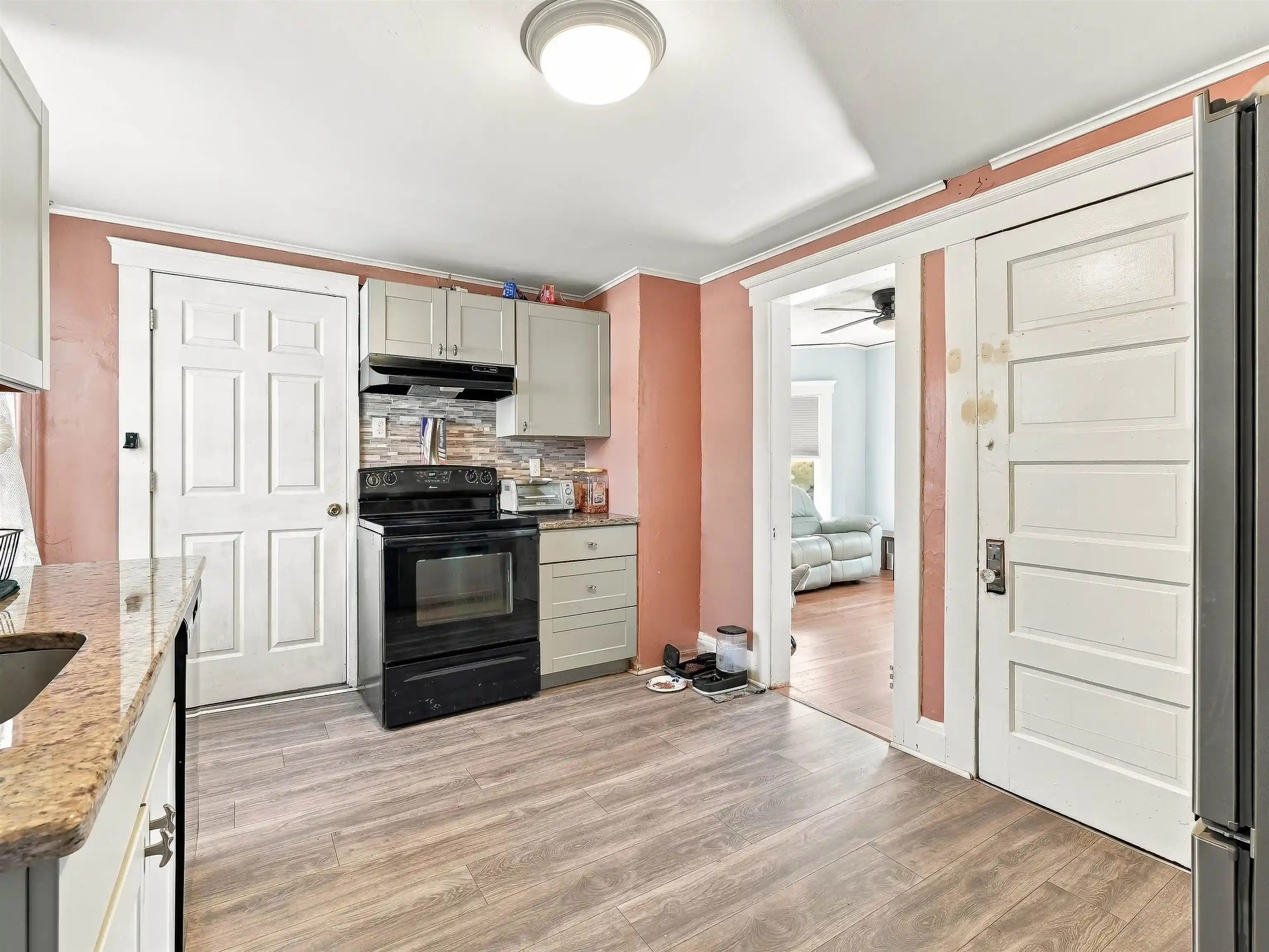 Photo 2 of Single family home for sale at 515 Elm St, Cranford, NJ 07016 | MLS# 260021083 | Listing updated on 2026-10-26