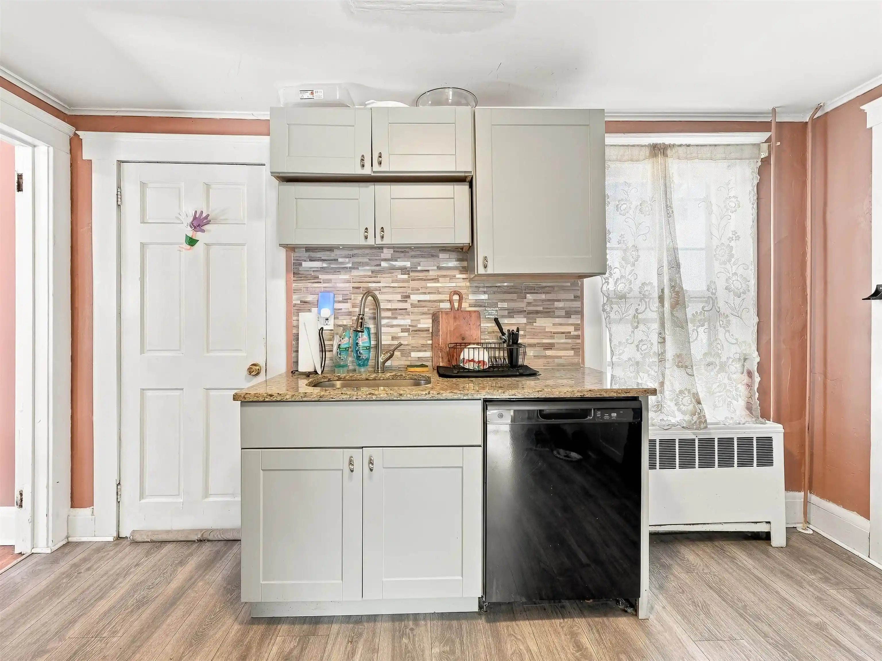 Photo 4 of Single family home for sale at 515 Elm St, Cranford, NJ 07016 | MLS# 260021083 | Listing updated on 2026-10-26