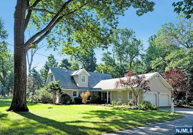 2nd image of 151 Donnybrook Dr, Allendale, NJ 07401 | MLS# 20035830