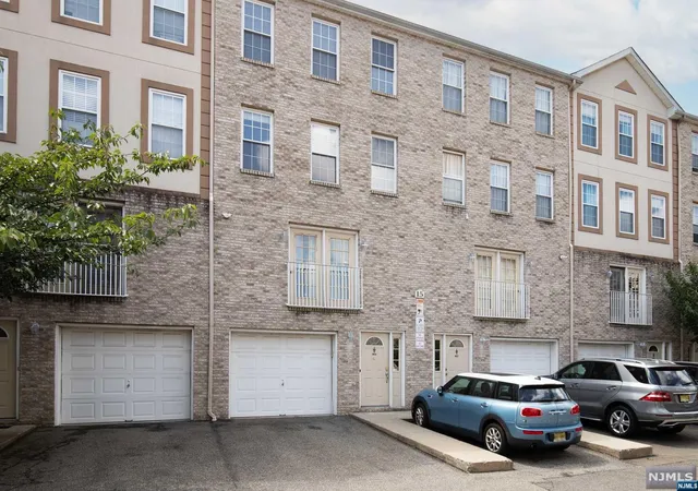 2nd image of 15 Zabriskie St #1505, Hackensack, NJ 07601 | MLS# 23026210