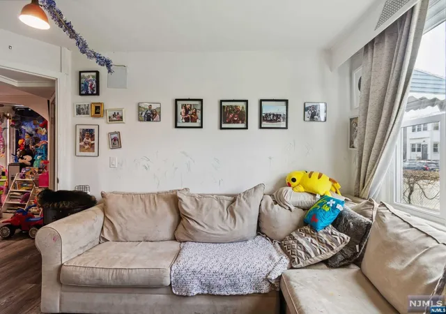 Photo 4 of Sale Pending at 86 Steuben St, East Orange, NJ 07018 | MLS# 24008518 | Listing updated on 2025-03-14