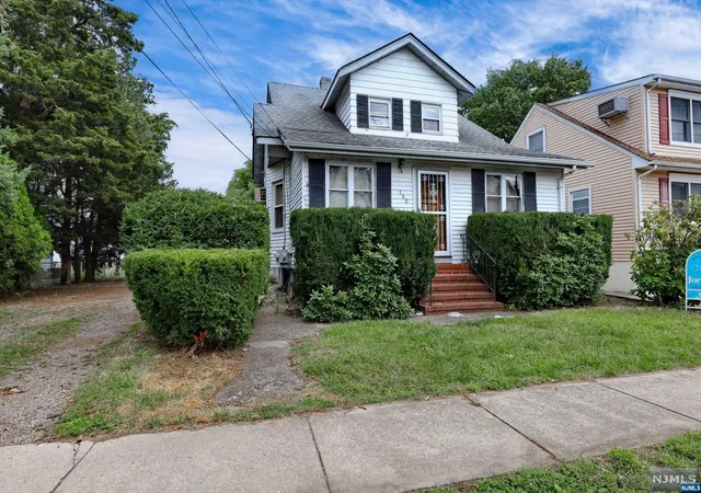 Photo 3 of Sale Pending at 178 Marietta Ave, Passaic, NJ 07055 | MLS# 24018016 | Listing updated on 2025-03-14