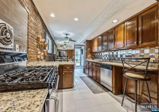 Photo 3 of Sale Pending at 375 Colfax Ave, Clifton, NJ 07013 | MLS# 24030440 | Listing updated on 2025-06-13