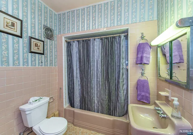 Homes for sale in Newark, NJ | 19 Barbara St, Newark, NJ 07105 | MLS# 24030945