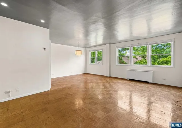 5th image of 39 E 39Th St, Paterson, NJ 07514 | MLS# 24032836