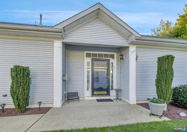 5th image of 13 Gabriella Cir, Manchester, NJ 08759 | MLS# 24033745