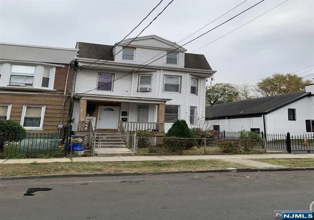Photo 2 of Sale Pending at 115 Oraton St, Newark, NJ 07104 | MLS# 24037307 | Listing updated on 2025-03-14