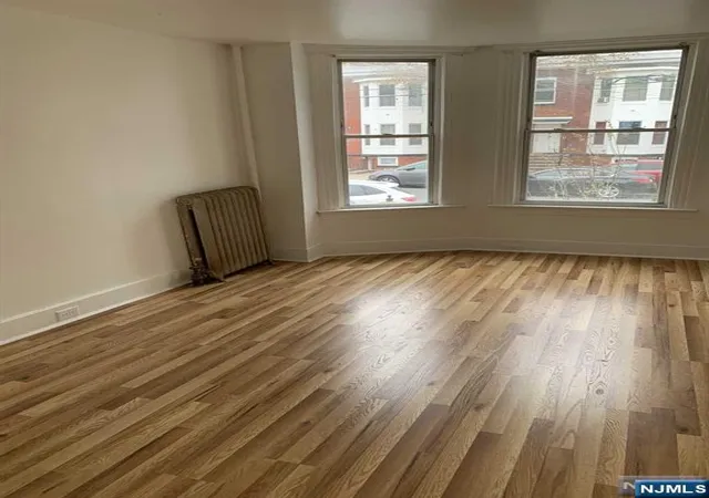 Photo 4 of Sale Pending at 115 Oraton St, Newark, NJ 07104 | MLS# 24037307 | Listing updated on 2025-03-14