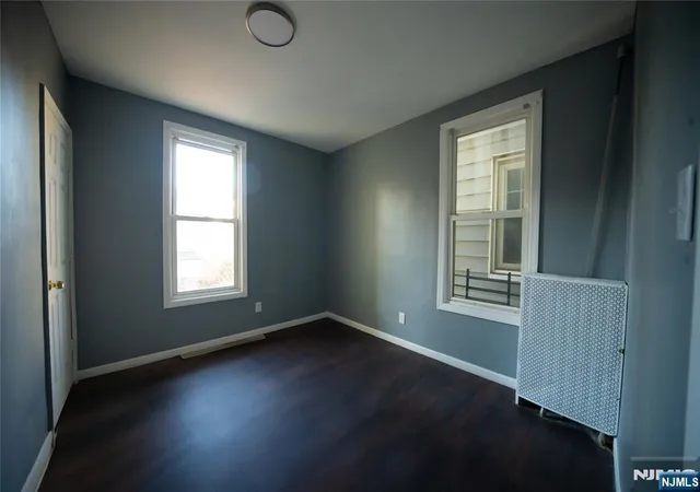 5th image of 889 16Th St, Newark, NJ 07108 | MLS# 25002196