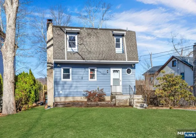 2nd image of 119 Lake Shore Dr, Hewitt, NJ 07421 | MLS# 25007915