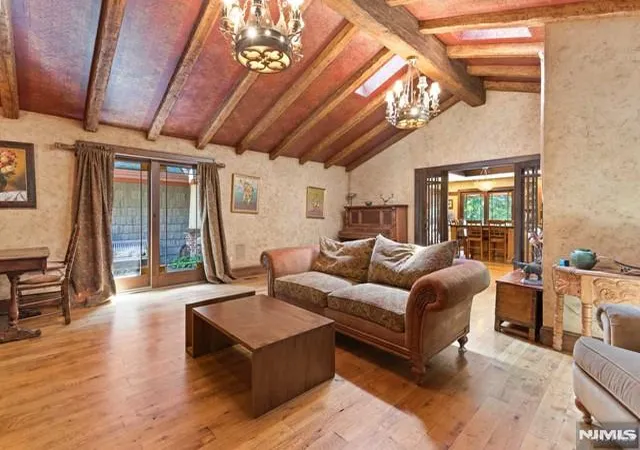 Photo 4 of Sale Pending at 12 Alcott Rd, Mahwah, NJ 07430 | MLS# 25008899 | Listing updated on 2026-05-20