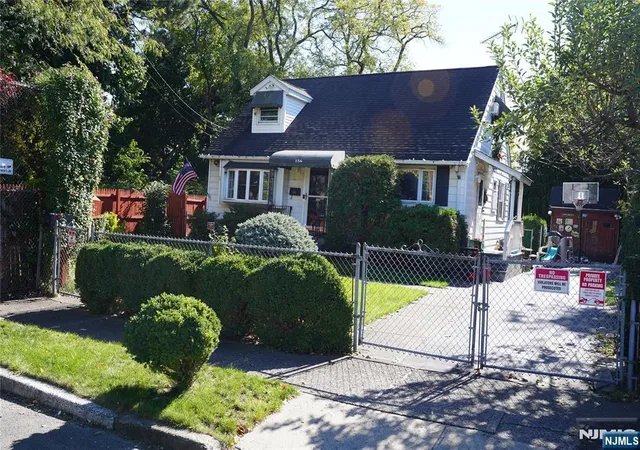 2nd image of 156 Kentucky Ave, Paterson, NJ 07503 | MLS# 25009919