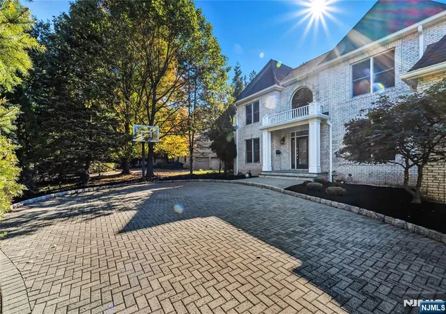Homes for sale in Old Tappan, NJ | 32 Moeser Pl, Old Tappan, NJ 07675 | MLS# 25012688