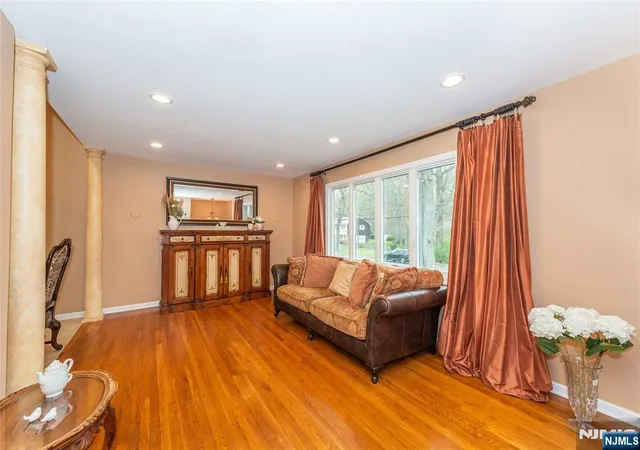 Photo 3 of Sale Pending at 131 Horseneck Rd, Fairfield, NJ 07004 | MLS# 25013233 | Listing updated on 2025-05-13