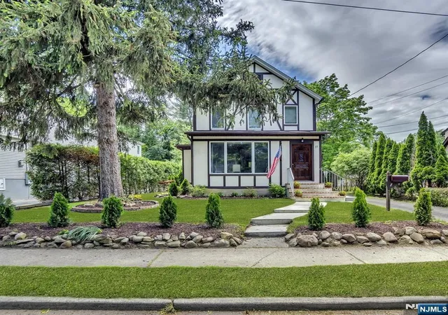 2nd image of 77 Myrtle Ave, Allendale, NJ 07401 | MLS# 25017710