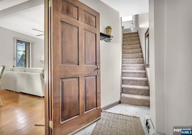 4th image of 77 Myrtle Ave, Allendale, NJ 07401 | MLS# 25017710