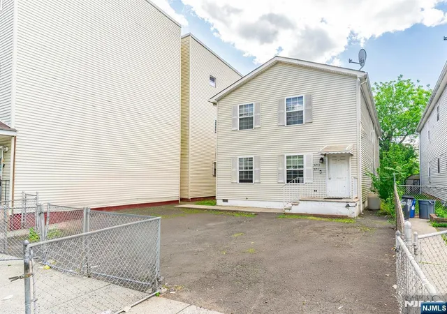 2nd image of 651 653 17th St, Newark, NJ 07103 | MLS# 25018252