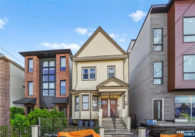 3rd image of 97 Thorne St, Jersey City, NJ 07307 | MLS# 25023270