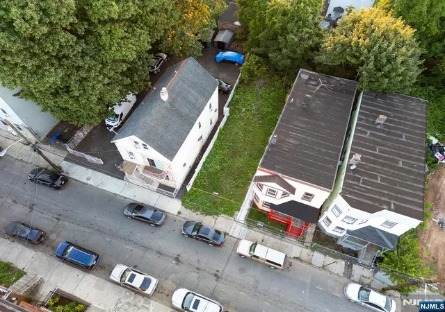 Photo 3 of Sale Pending at 309 21st Street, Irvington, NJ 07111 | MLS# 25028820 | Listing updated on 2025-12-08