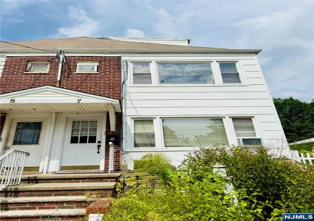 5th image of 7 E 1St, Bayonne, NJ 07002 | MLS# 25030397