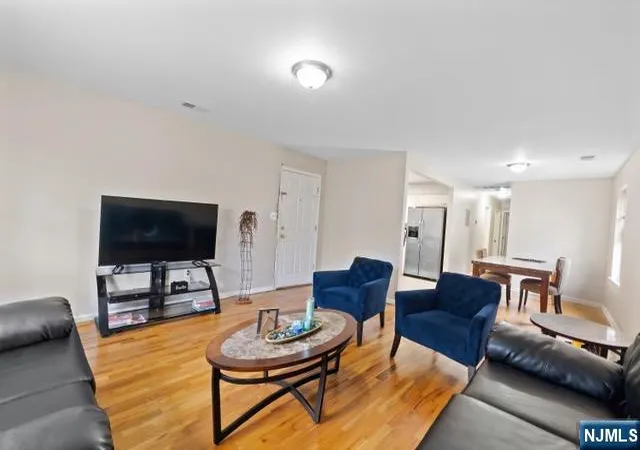 19th image of 43 Crane St, Newark, NJ 07104 | MLS# 25031005