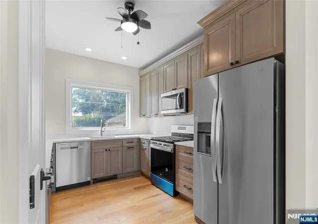 3rd image of 182B E 25Th St, Paterson, NJ 07514 | MLS# 25033318