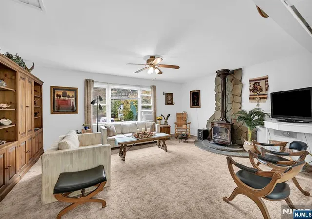 5th image of 92 Lakeview Ter, Oakland, NJ 07436 | MLS# 25034464