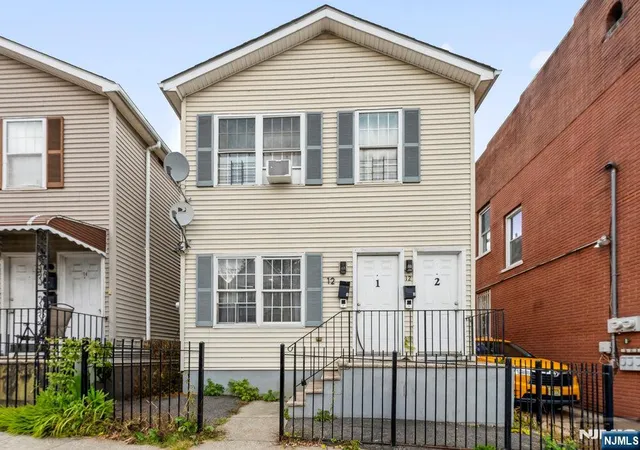 2nd image of 12 Bayview Ave, Jersey City, NJ 07305
