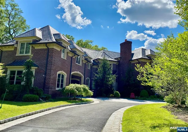 Photo 1 of Single family home for sale at 1500 River Rd, Teaneck, NJ 07666 | MLS# 25039340 | Listing updated on 2025-12-30
