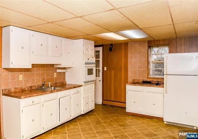 3rd image of 213 Otterhole Rd, West Milford, NJ 07480 | MLS# 25040947