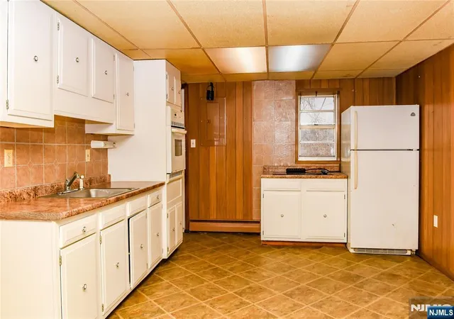 5th image of 213 Otterhole Rd, West Milford, NJ 07480 | MLS# 25040947
