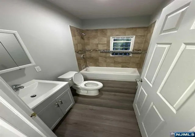 4th image of 108 Madison St, Hoboken, NJ 07501