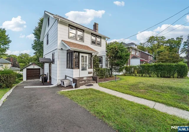 Homes for sale in Teaneck, NJ | 1485 Gaylord Ter, Teaneck, NJ 07666 | MLS# 25041057