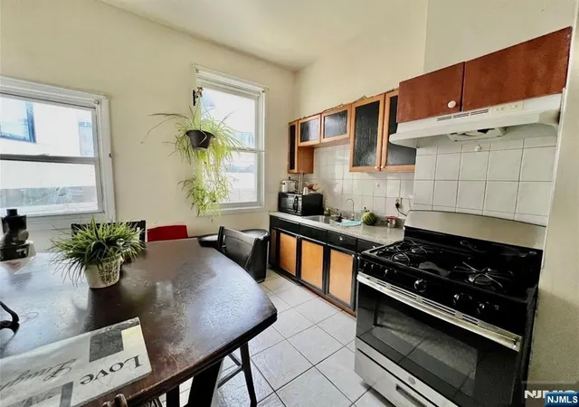 Photo 3 of Multi family home for sale at 2808 Palisade Ave, Weehawken, NJ 07086 | MLS# 25041398 | Listing updated on 2026-02-21