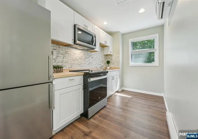 2nd image of 57 Riverlawn Dr, Wayne, NJ 07470 | MLS# 25041651