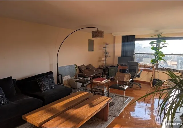 3rd image of 2352 Linwood Ave, Fort Lee, NJ 07024