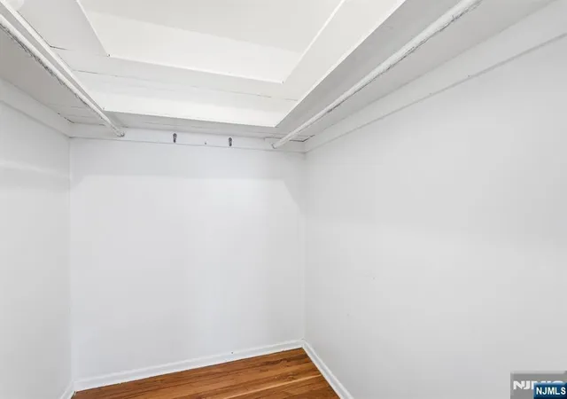 4th image of 28 Knox Ter, Wayne, NJ 07470 | MLS# 25043610