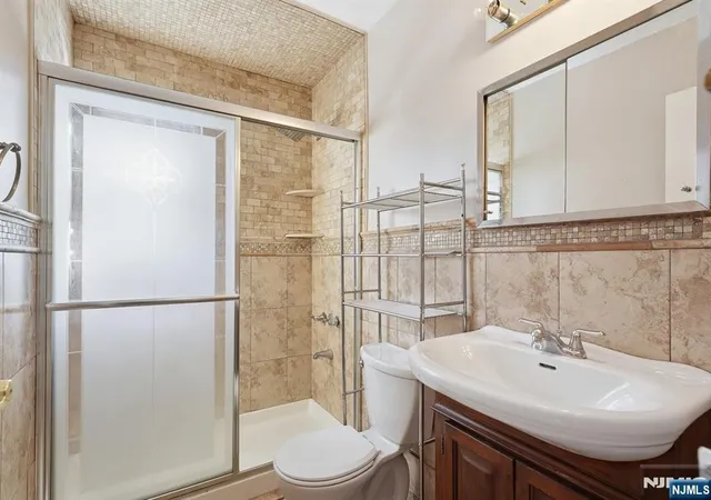 5th image of 28 Knox Ter, Wayne, NJ 07470 | MLS# 25043610