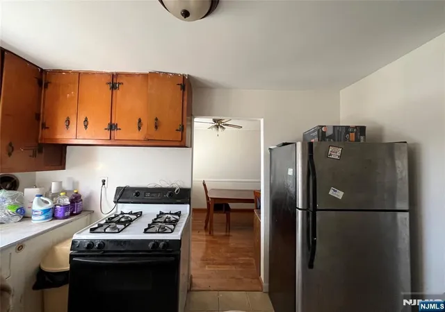 Homes for sale in Teaneck, NJ | 539 Sandra Pl, Teaneck, NJ 07666 | MLS# 25043693