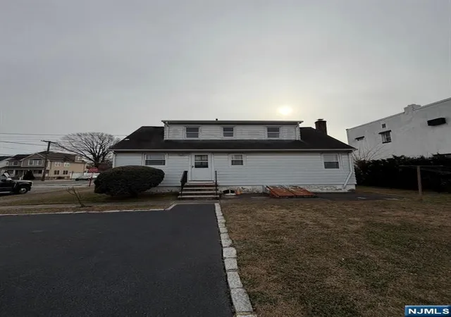 3rd image of 209 Michigan Ave, Paterson, NJ 07503 | MLS# 25043725