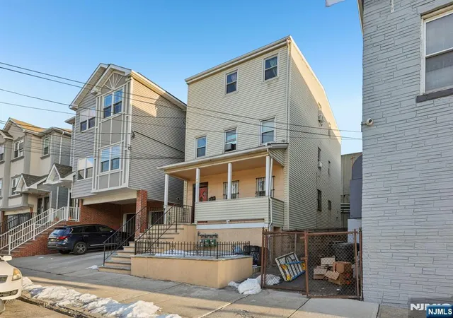 Homes for sale in Elizabethport, NJ | 48 Atlantic St, Elizabethport, NJ 07206 | MLS# 25043910