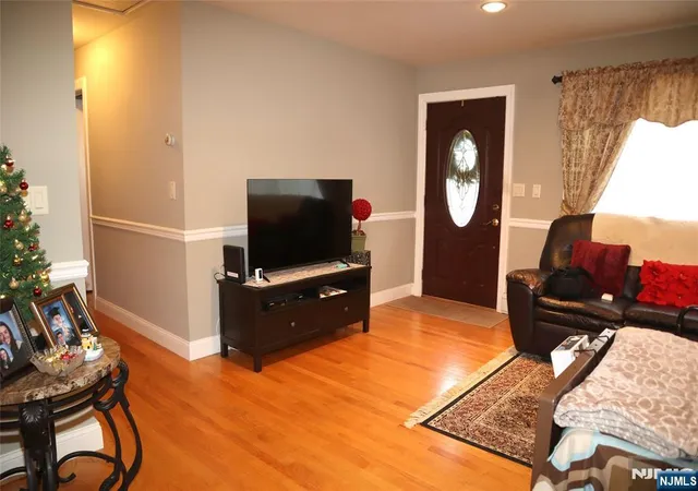 5th image of 97 Squaw Brook Rd, North Haledon, NJ 07508 | MLS# 25043944