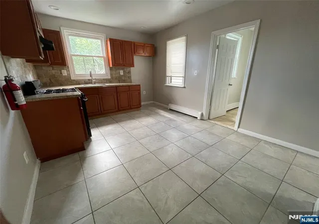 2nd image of 522 Mulberry St, Newark, NJ 07114 | MLS# 25044030