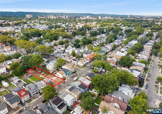 4th image of 37 Grand, Newark, NJ 07106 | MLS# 26000238