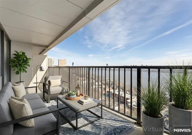 Homes for sale in Fort Lee, NJ | 3 Horizon Rd #1004, Fort Lee, NJ 07024 | MLS# 26000669
