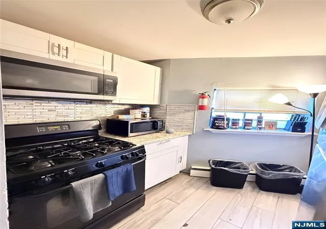 Photo 3 of Condo for sale at 171 Old Bergen Rd #1R, Jersey City, NJ 07305 | MLS# 26000683 | Listing updated on 2026-02-19
