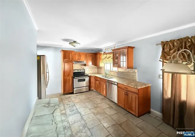 2nd image of 40 Pawnee Ave, Oakland, NJ 07436 | MLS# 26003029