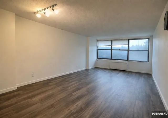 Homes for sale in Guttenberg, NJ | 7002 Boulevard East #3F, Guttenberg, NJ 07093 | MLS# 26003400